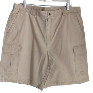 LL Bean  10" Cargo Shorts Men's Size 38 x 10 Tan Multi Pockets Zip Fly Cotton